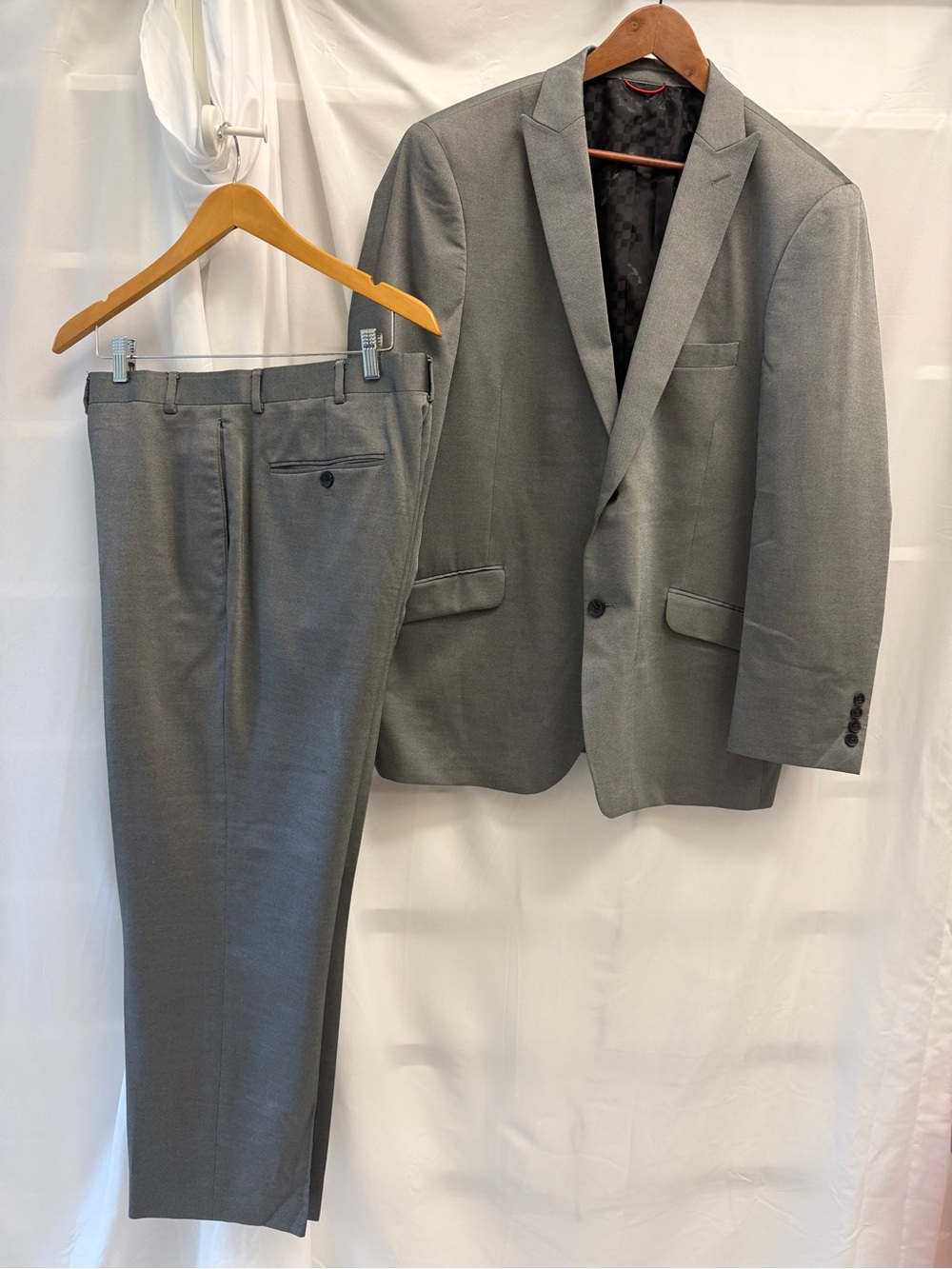 Billy London Men's Grey 2-Piece Suit 44R 38W x 32L